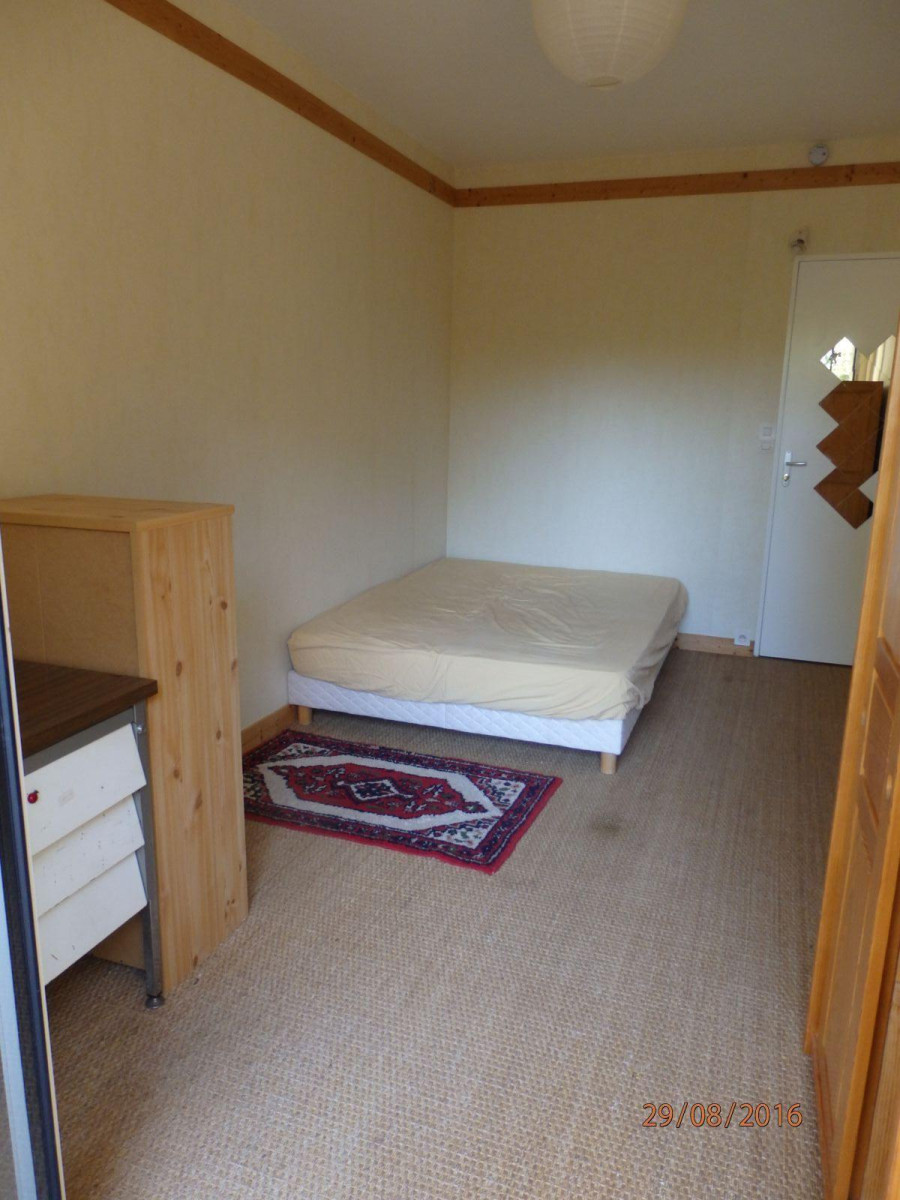 
                                                Location
                                                 Chambre chez l'habitant