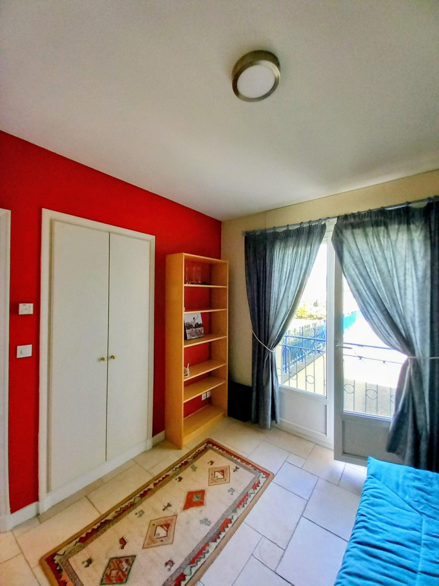 
                                                Colocation
                                                 CHAMBRE CHEZ L'HABITANT commune agréable et calme