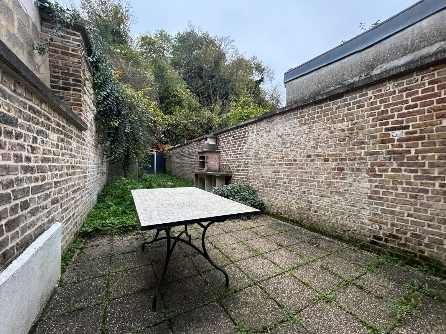
                                                Location
                                                 Chambre colocation jardin cave buanderie