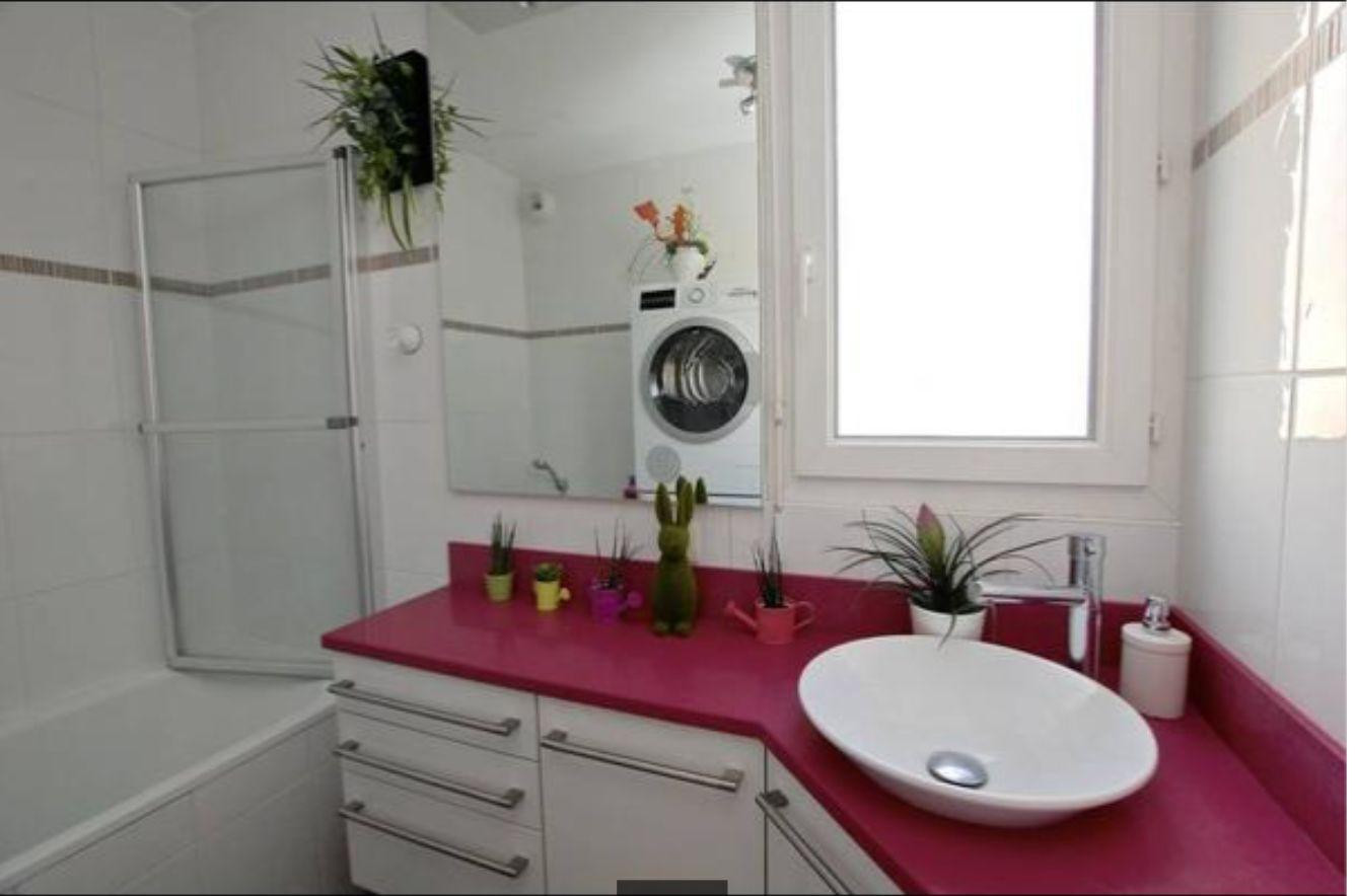 
                                                Location
                                                 Chambre cosy avec sa terrasse privative.