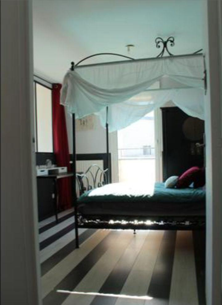 
                                                Location
                                                 Chambre cosy avec sa terrasse privative.