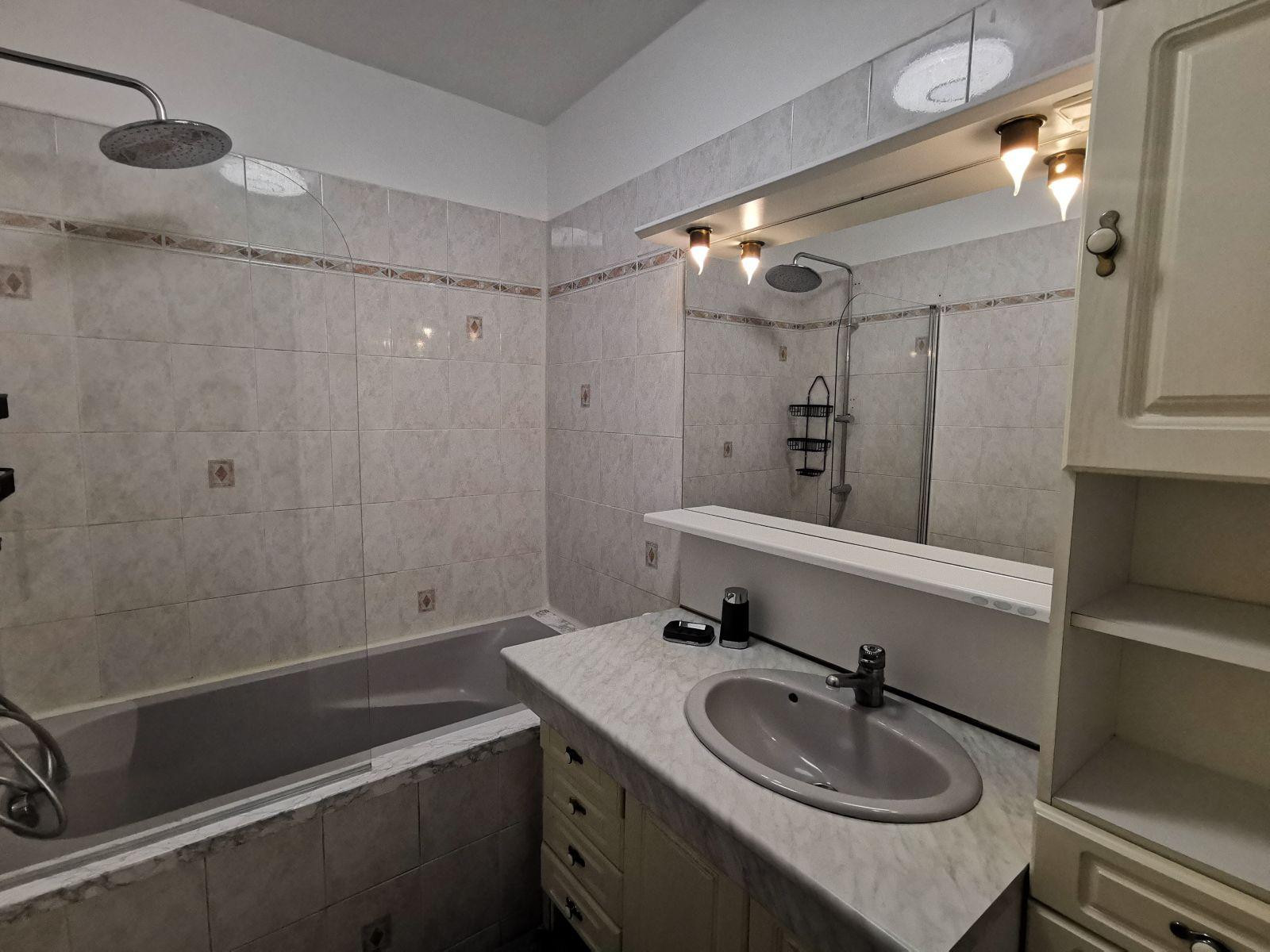 
                                                Colocation
                                                 Chambre cosy, vue Seine proche aéroport Orly Paris