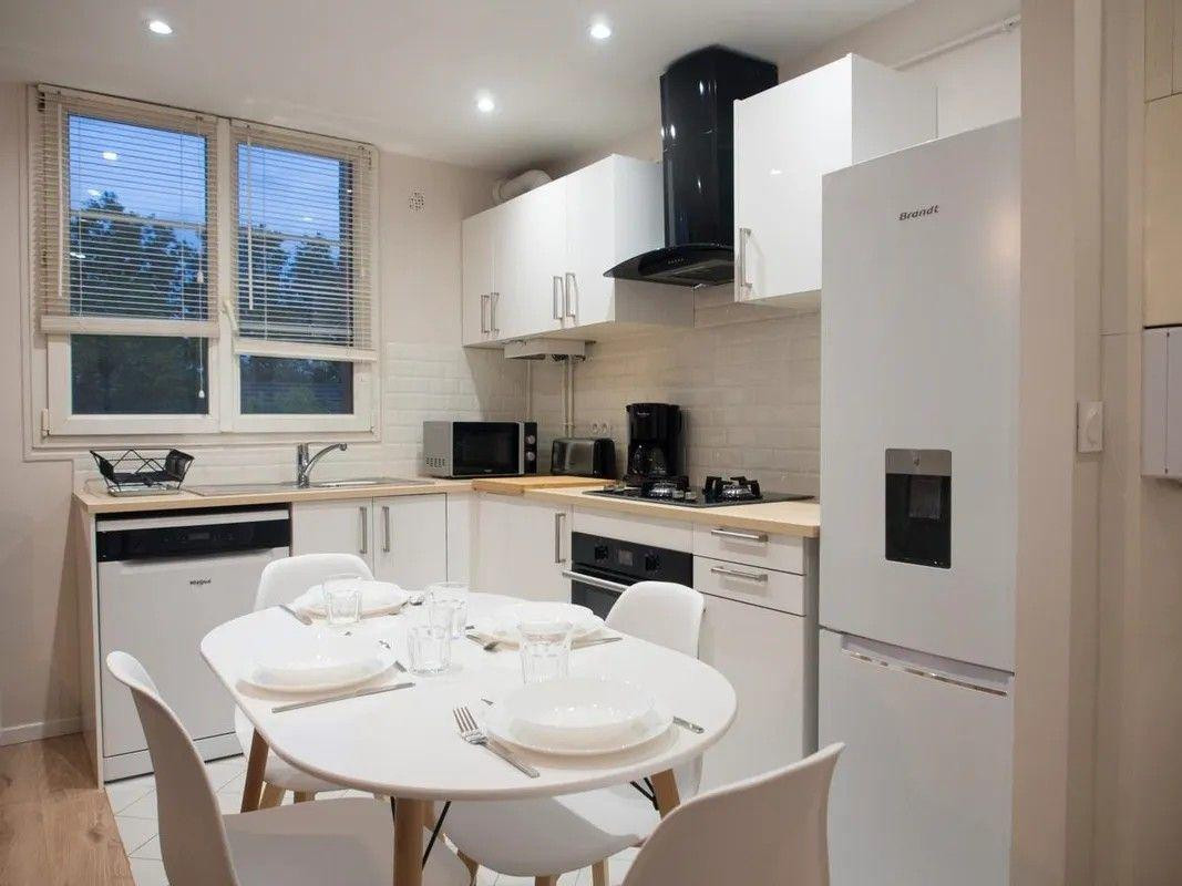 
                                                Colocation
                                                 Chambre dans appart meublé 65m² à Colombes