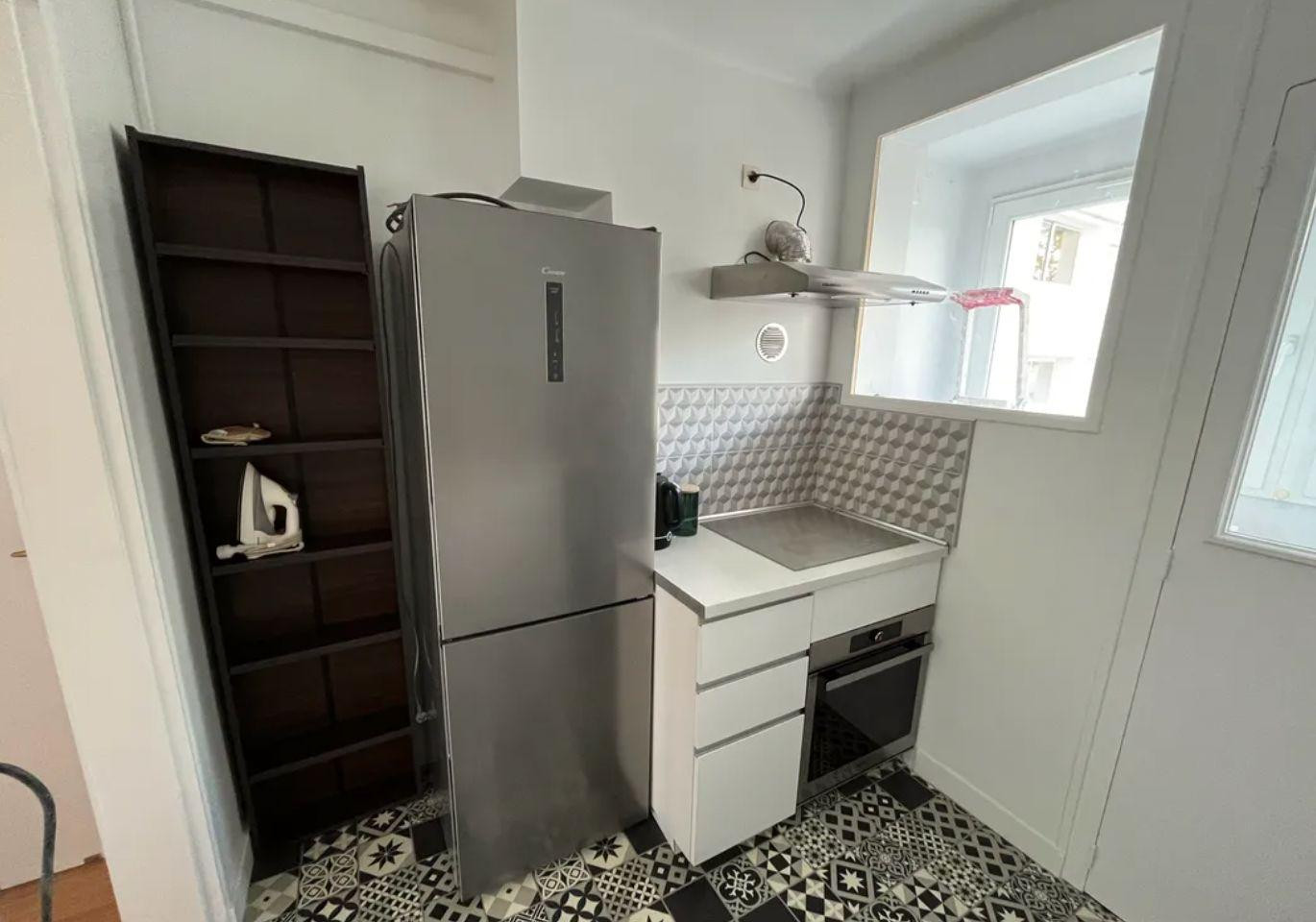 
                                                Colocation
                                                 Chambre dans appartement 62m2 rénové récemment