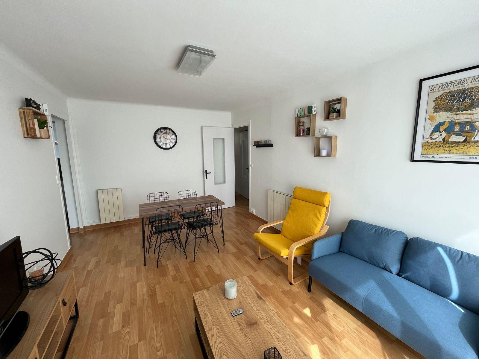 
                                                Colocation
                                                 Chambre dans appartement 62m2 rénové récemment