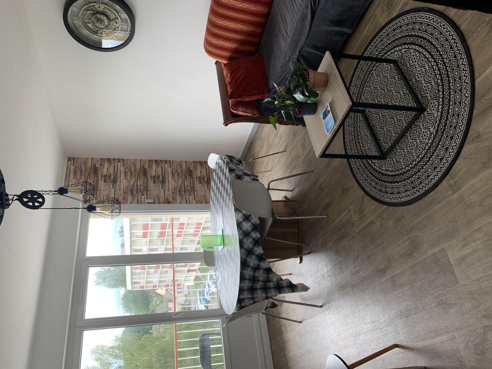 
                                                Colocation
                                                 Chambre dans appartement cosy