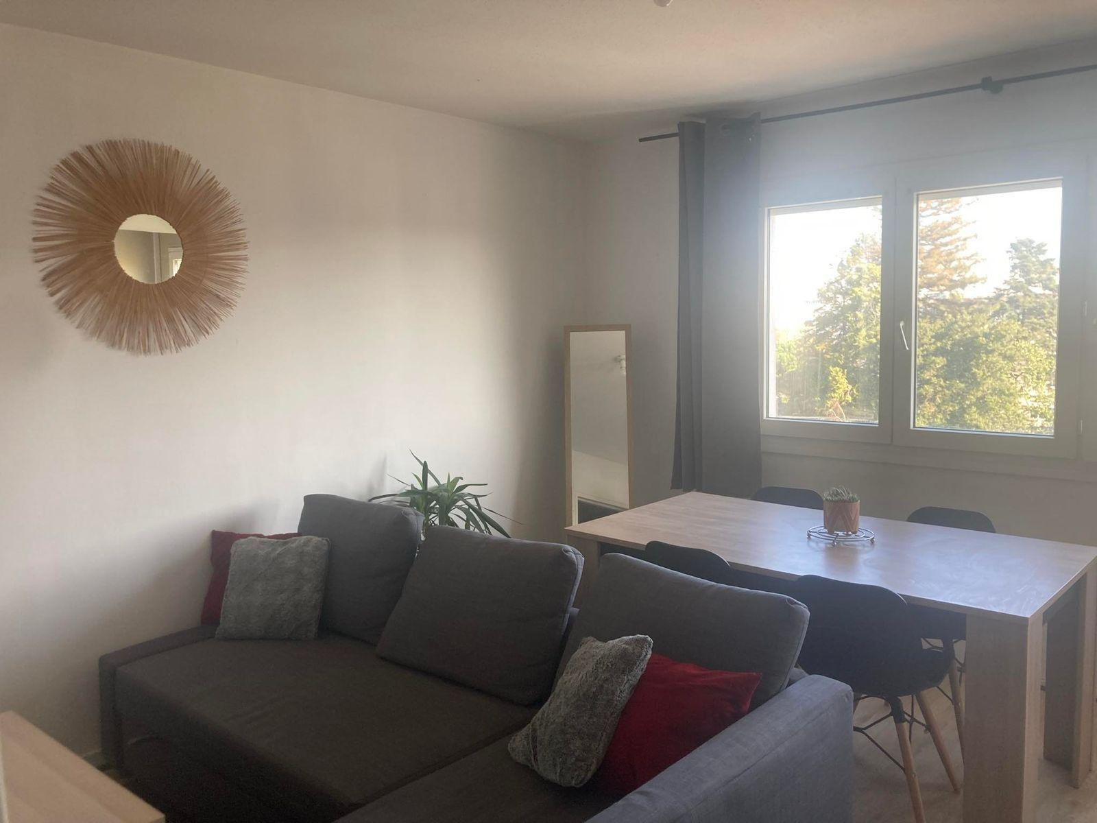 
                                                Colocation
                                                 Chambre dans appartement entièrement meublé