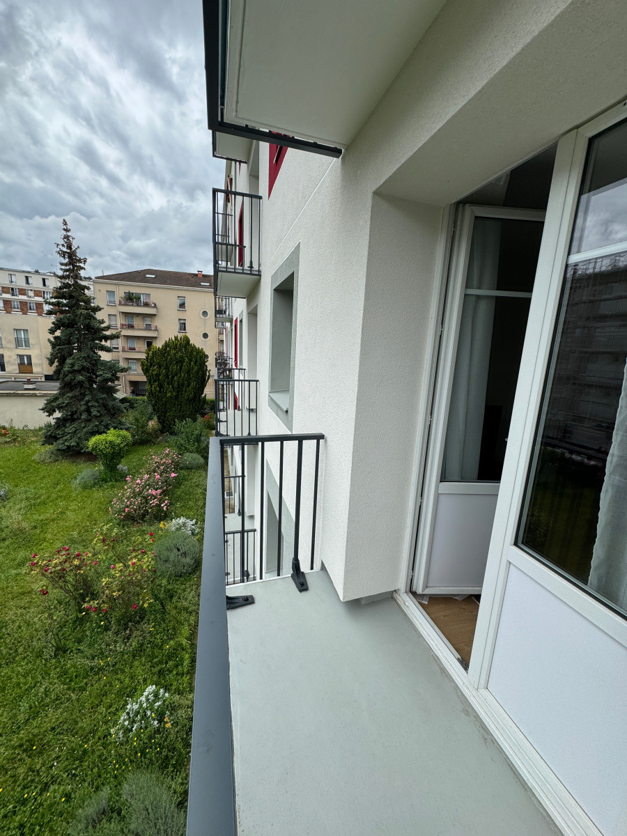 
                                                Location
                                                 Chambre dans appartement pour étudiants Appartement de 68m². (loyer tout inclus)