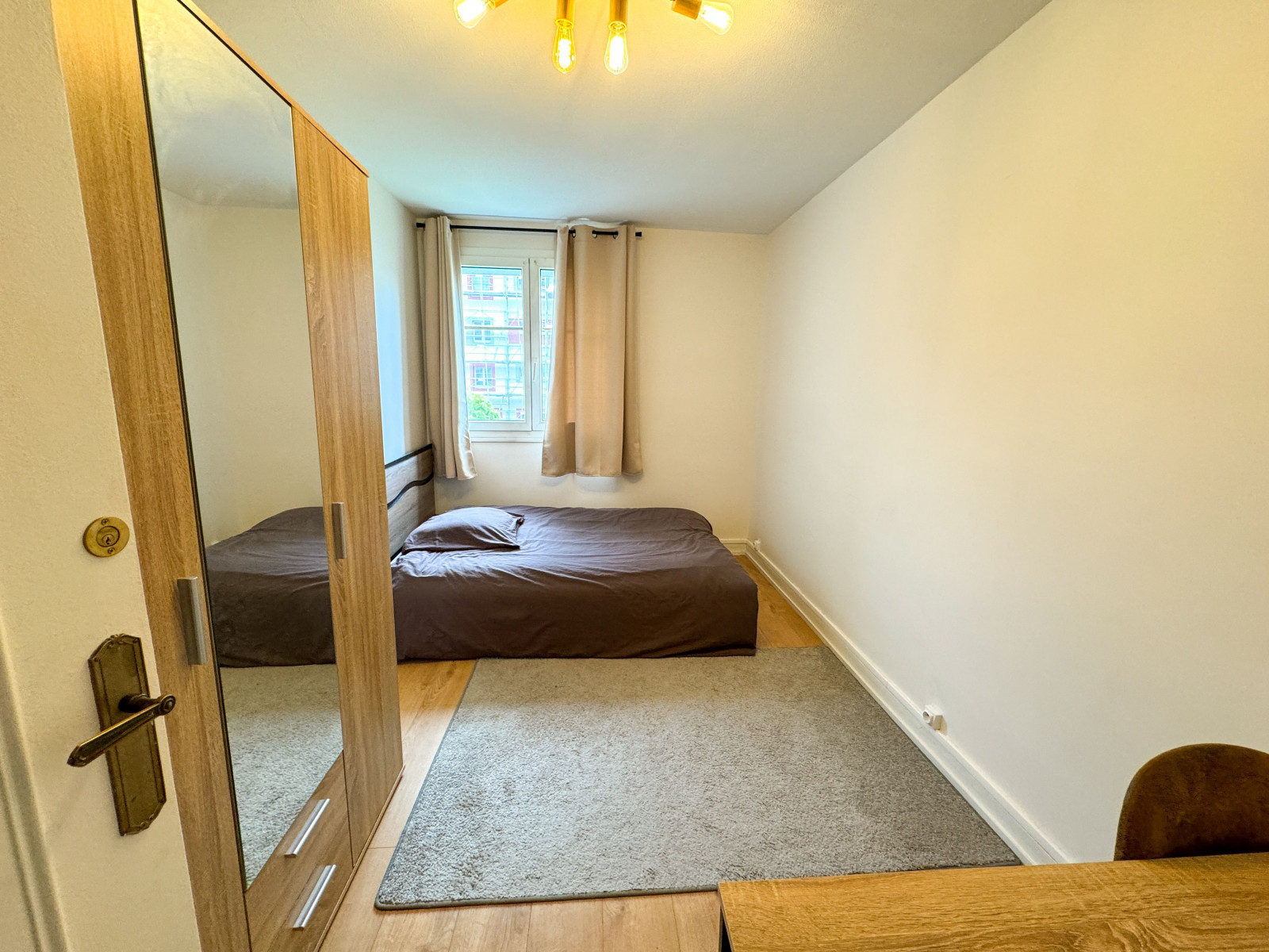 
                                                Location
                                                 Chambre dans appartement pour étudiants Appartement de 68m². (loyer tout inclus)