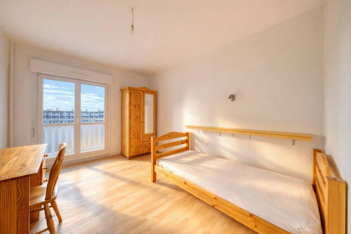 
                                                Colocation
                                                 Chambre dans appartement T4 Villejean Beauregard