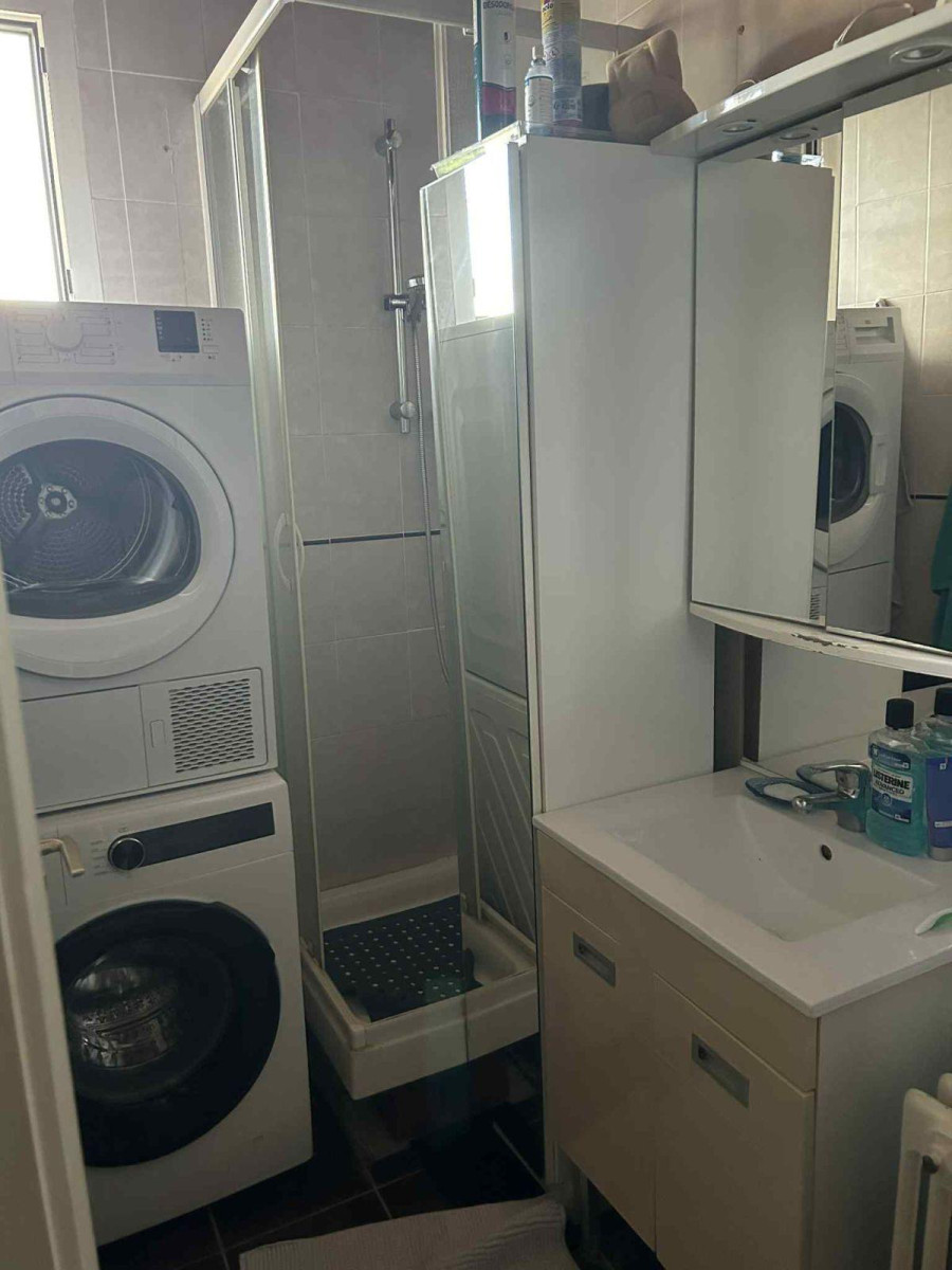 
                                                Colocation
                                                 Chambre dans beau 3P meublé 59m² pet friendly