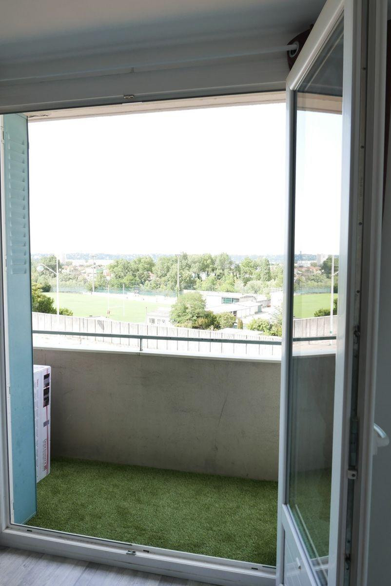 
                                                Colocation
                                                 Chambre dans belle coloc 64m² tt compris