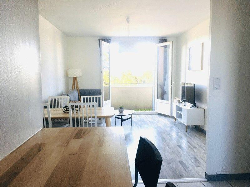 
                                                Colocation
                                                 Chambre dans belle coloc 64m² tt compris