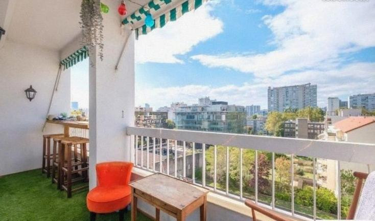 
                                                Colocation
                                                 Chambre dans belle coloc de 3 à la Doua