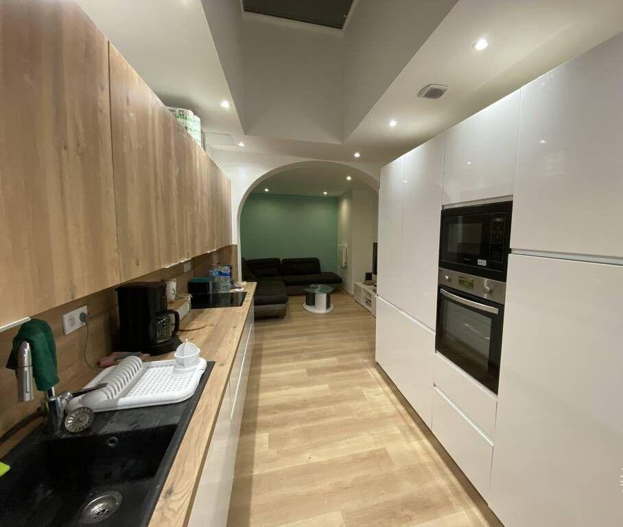 
                                                Colocation
                                                 Chambre dans belle colocation 150m²