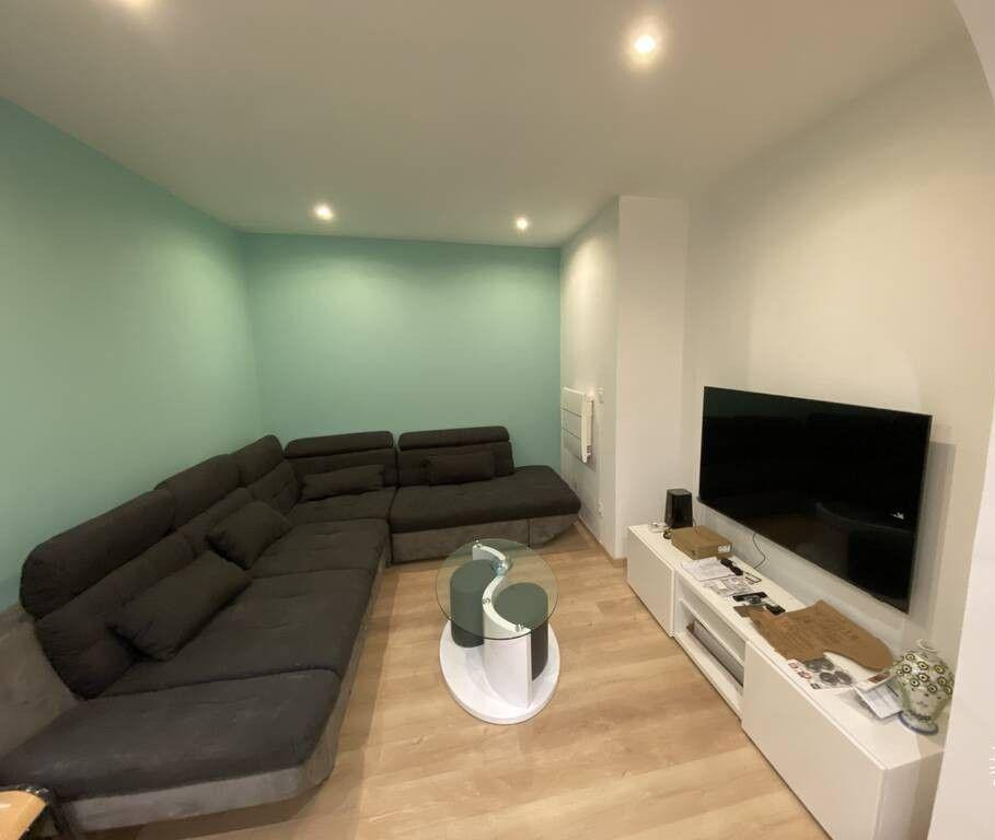 
                                                Colocation
                                                 Chambre dans belle colocation 150m²