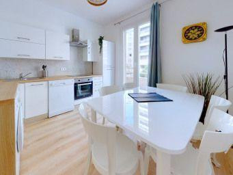 
                                                Colocation
                                                 Chambre dans coloc 5 pièces 83m² idéal étudiant