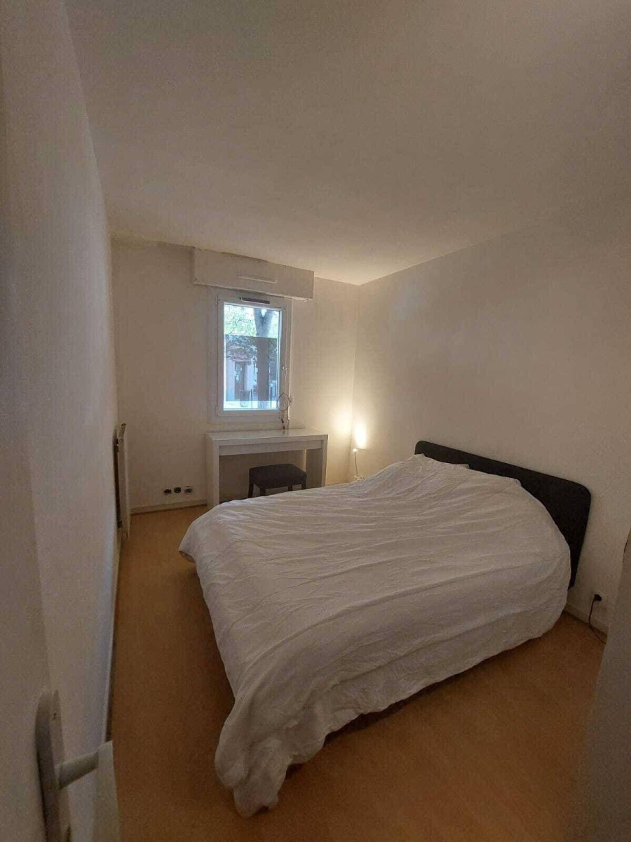 
                                                Colocation
                                                 Chambre dans coloc 62m² calme et agréable