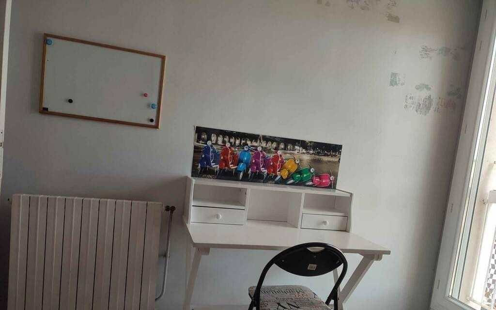 
                                                Colocation
                                                 Chambre dans coloc chaleureuse et conviviale