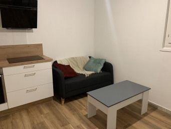 
                                                Colocation
                                                 Chambre dans coloc meublé refaite à neuf 52m²