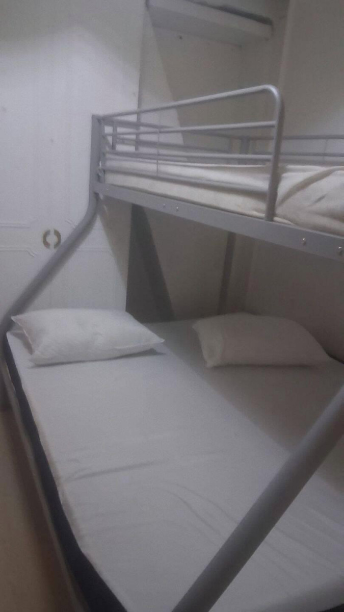
                                                Colocation
                                                 Chambre dans colocation 180 m²