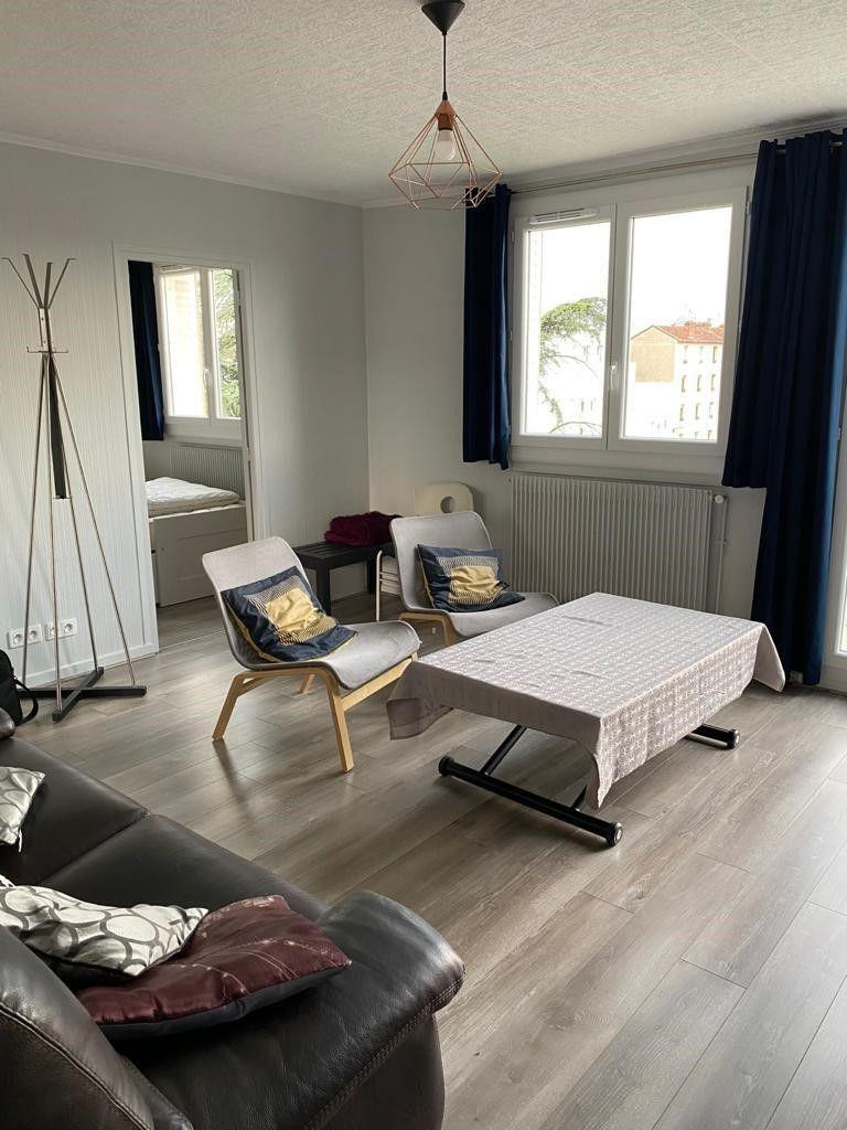 
                                                Colocation
                                                 Chambre dans colocation 65m² à Villeurbanne