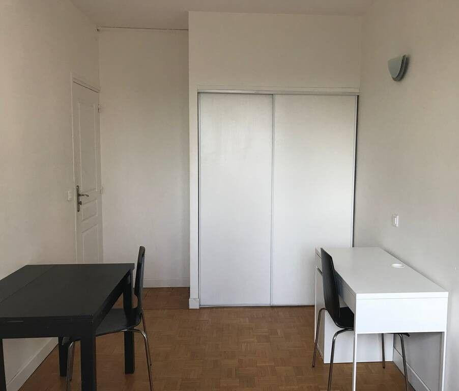 
                                                Colocation
                                                 Chambre dans colocation 73 m² très lumineuse