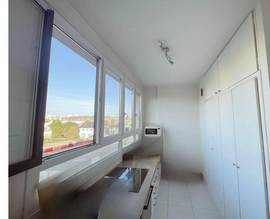 
                                                Colocation
                                                 Chambre dans colocation 73 m² très lumineuse