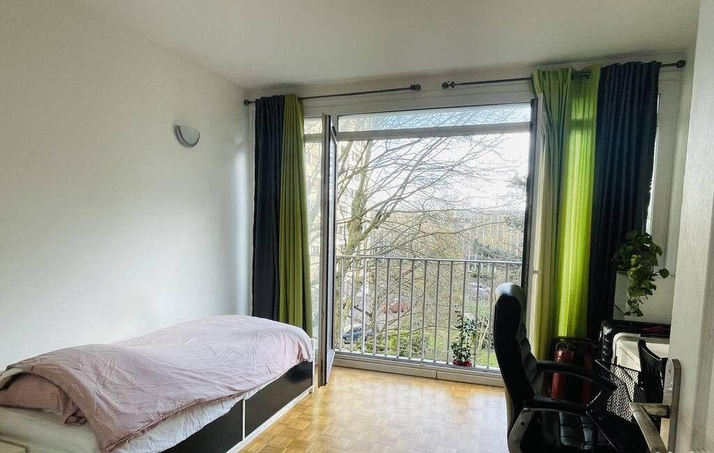 
                                                Colocation
                                                 Chambre dans colocation 73 m² très lumineuse