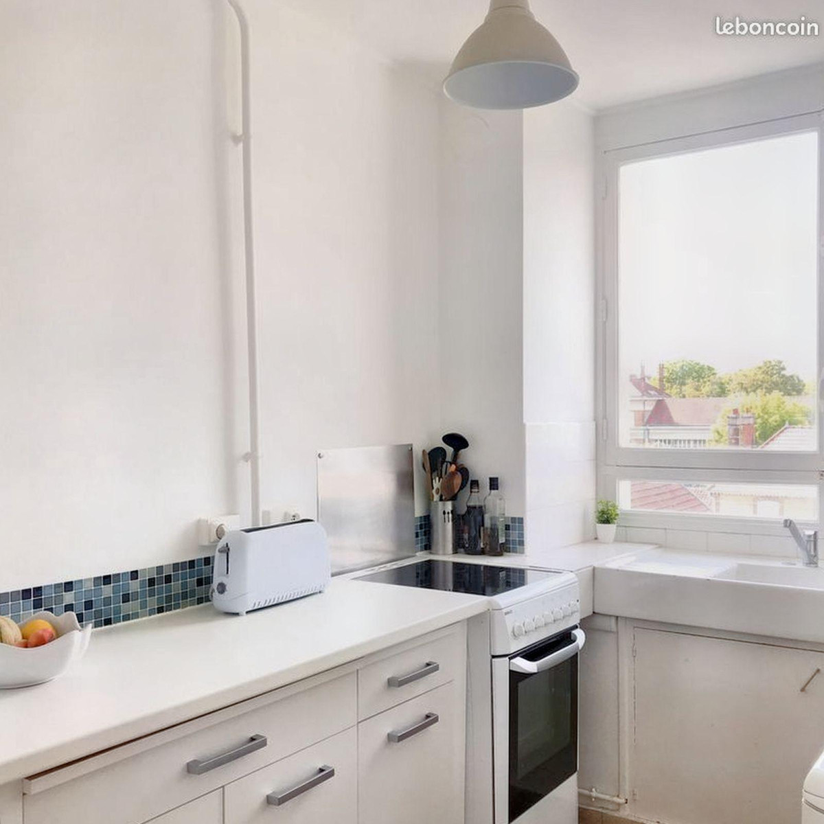 
                                                Colocation
                                                 Chambre dans colocation en face de la Y School