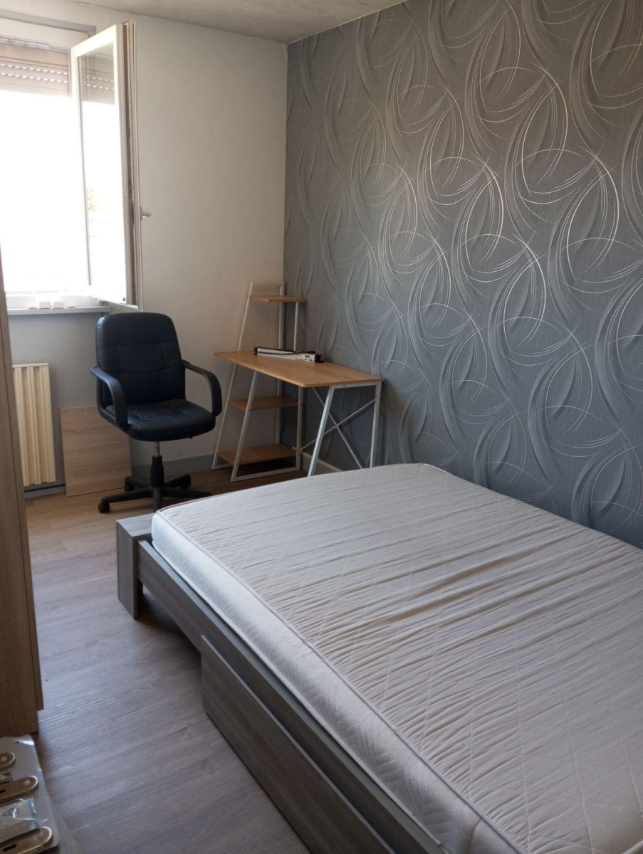 
                                                Colocation
                                                 Chambre dans colocation idéale pour étudiant