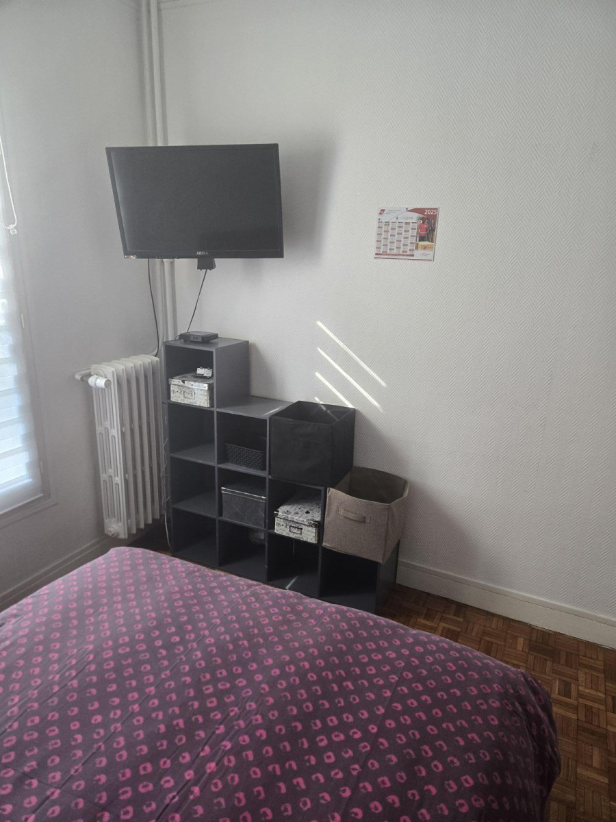 
                                                Colocation
                                                 Chambre dans colocation pour une femme