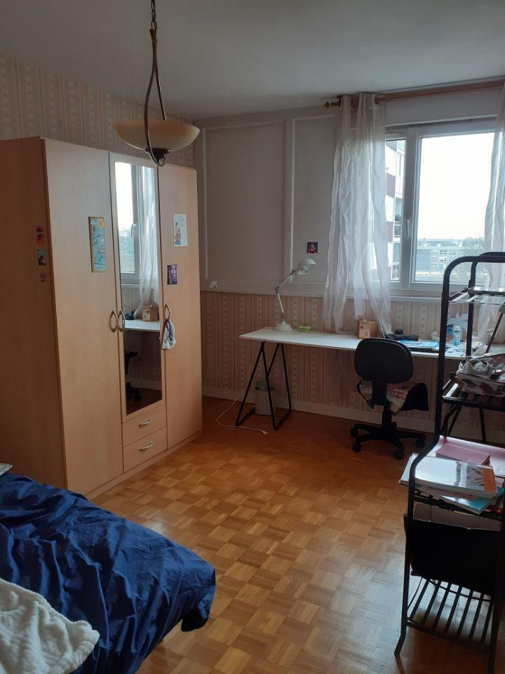 
                                                Colocation
                                                 Chambre dans  F4 avec salon-séjour, quartier calme