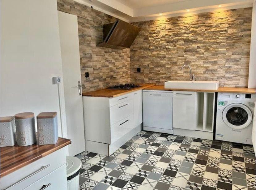 
                                                Colocation
                                                 Chambre dans grand appartement lumineux - Reims