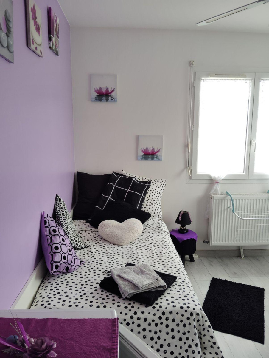 
                                                Colocation
                                                 Chambre dans la nature et le calme