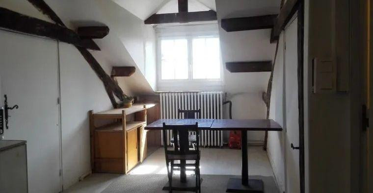
                                                Colocation
                                                 Chambre dans maison avec jardin centre Guyancourt