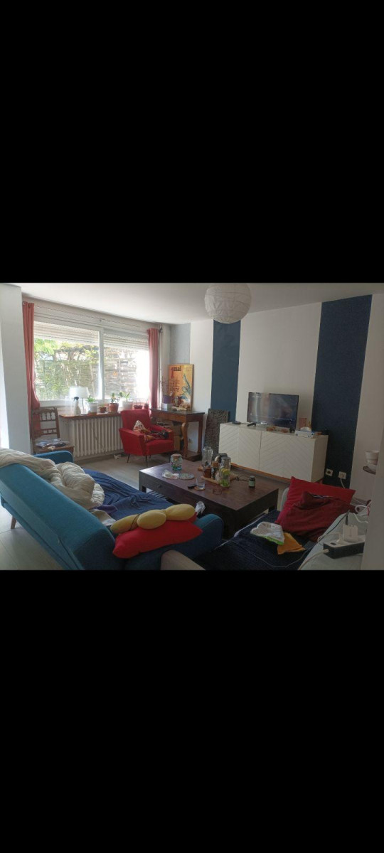 
                                                Location
                                                 Chambre dans maison avec jardin terrasse bbq !