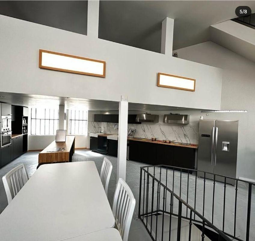 
                                                Colocation
                                                 Chambre dans maison haut de gamme