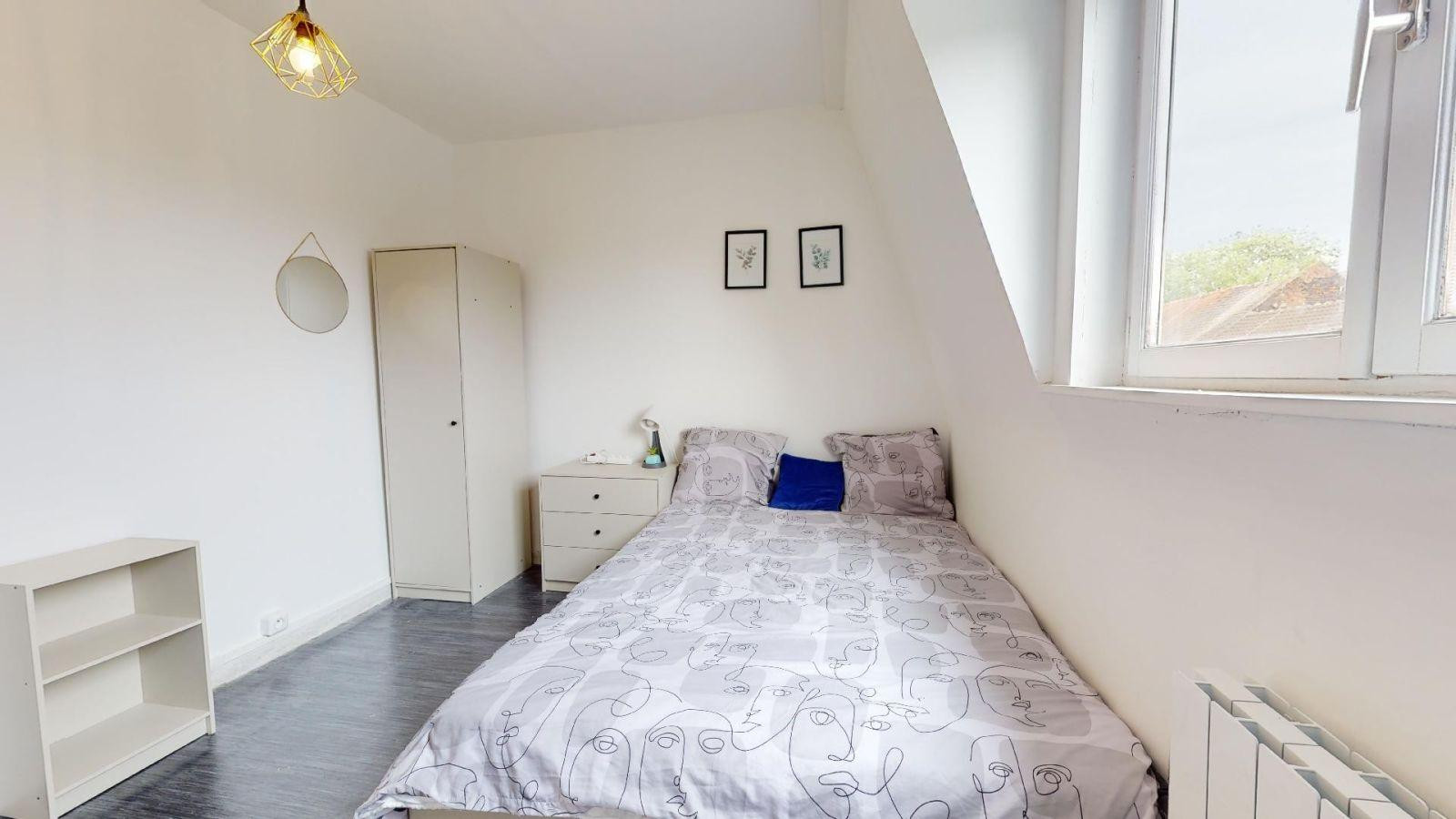 
                                                Colocation
                                                 Chambre dans maison meublée 85m² à Roubaix