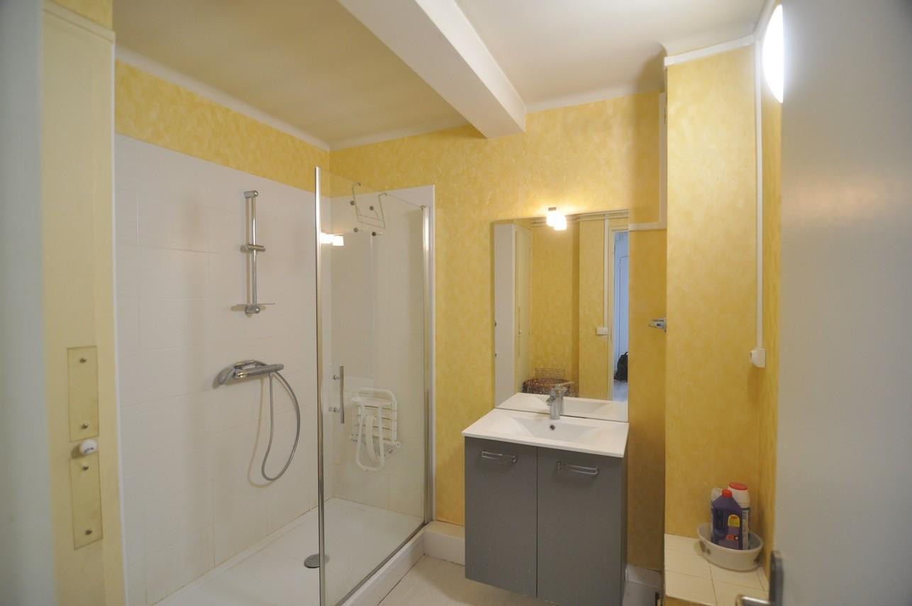 
                                                Colocation
                                                 Chambre dans T3 Hyper centre TOURS Jean Jaures