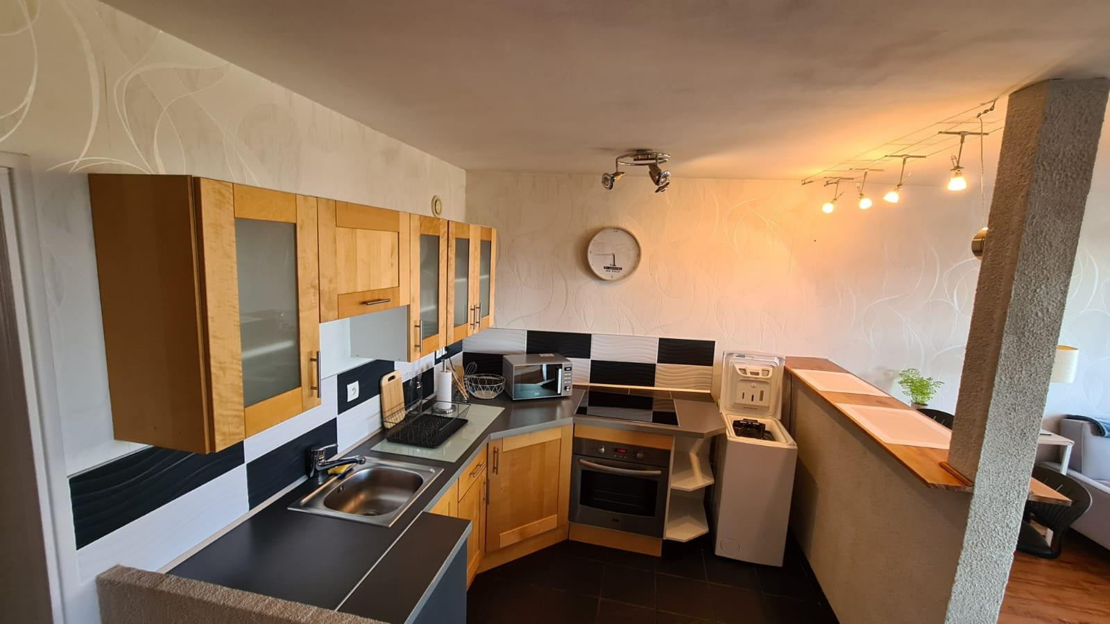 
                                                Colocation
                                                 Chambre dans T3 meublé