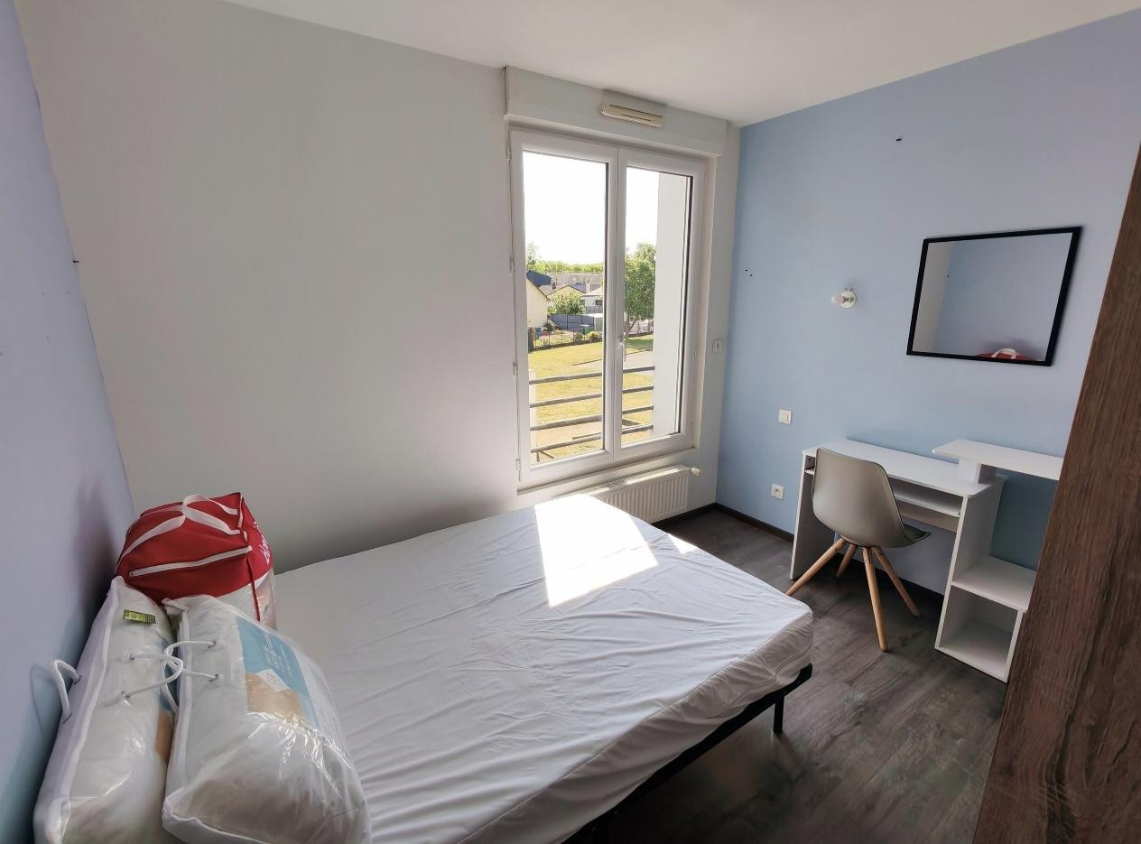
                                                Location
                                                 Chambre dans un appartement 60m²