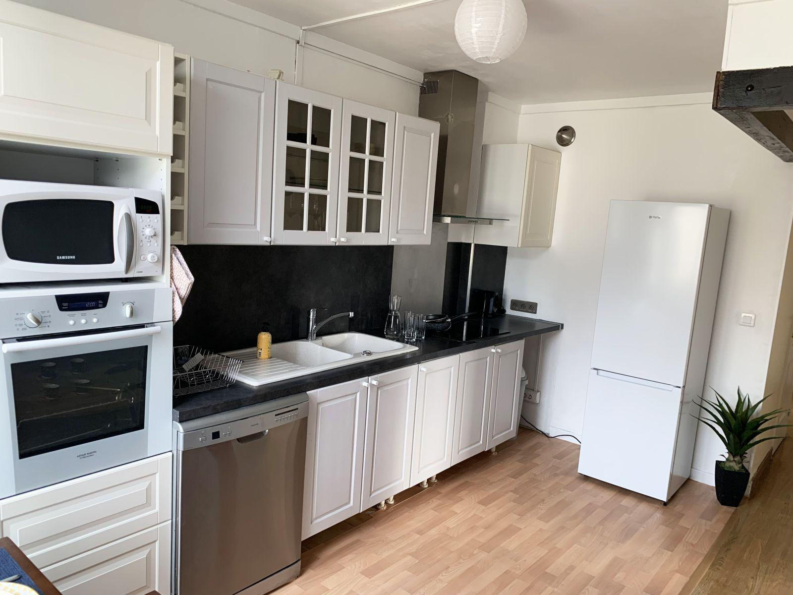 
                                                Colocation
                                                 Chambre dans un appartement chaleureux et lumineux