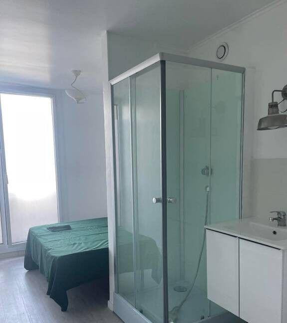 
                                                Colocation
                                                 Chambre dans une colocation 105 m² Champs-Sur-Marn