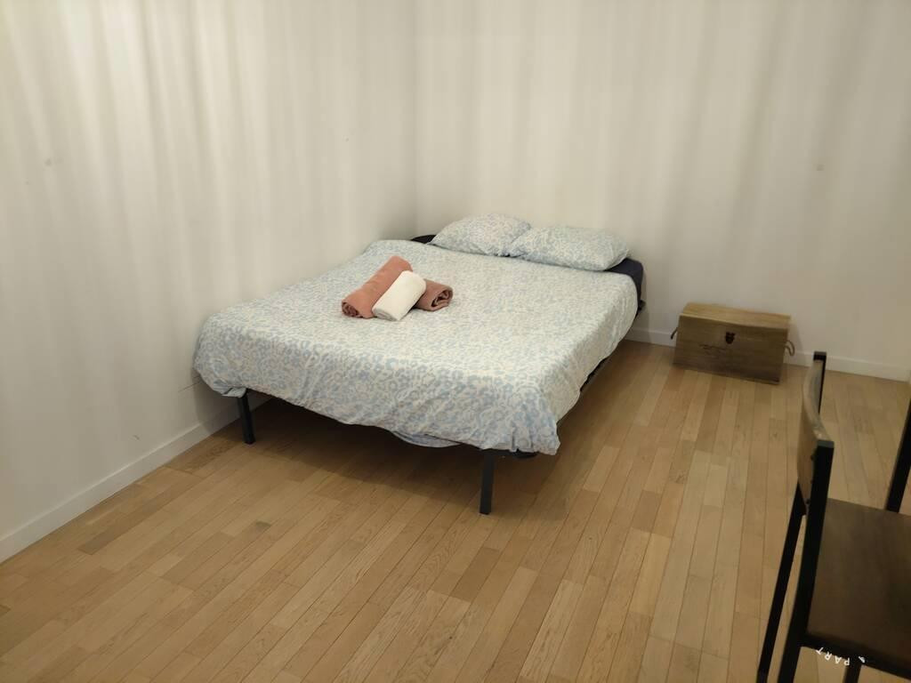 
                                                Colocation
                                                 Chambre dans une colocation 65 m² Paris 18