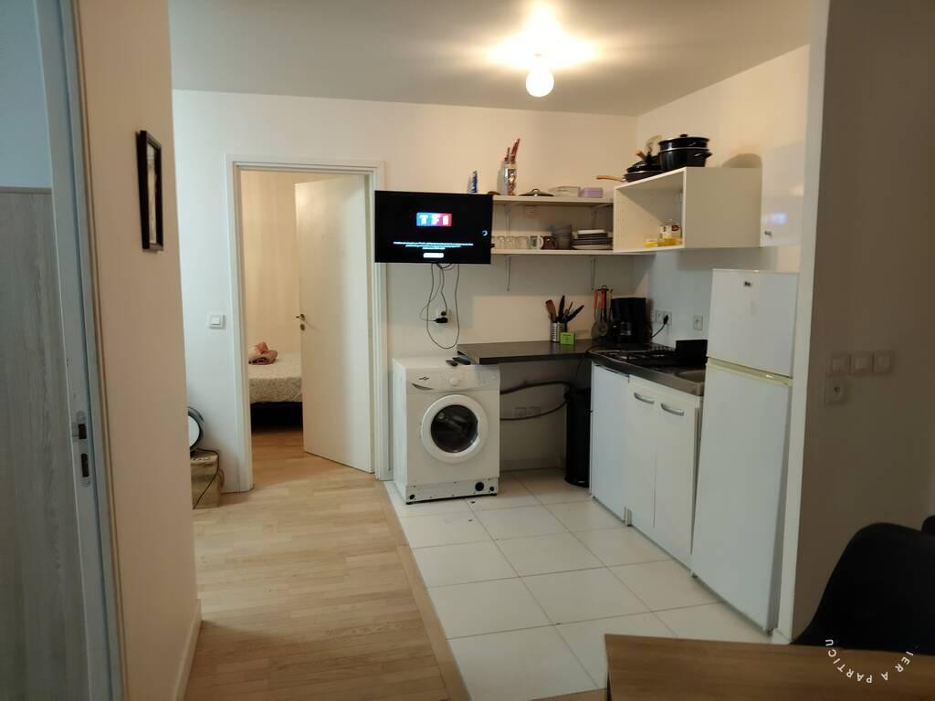 
                                                Colocation
                                                 Chambre dans une colocation 65 m² Paris 18