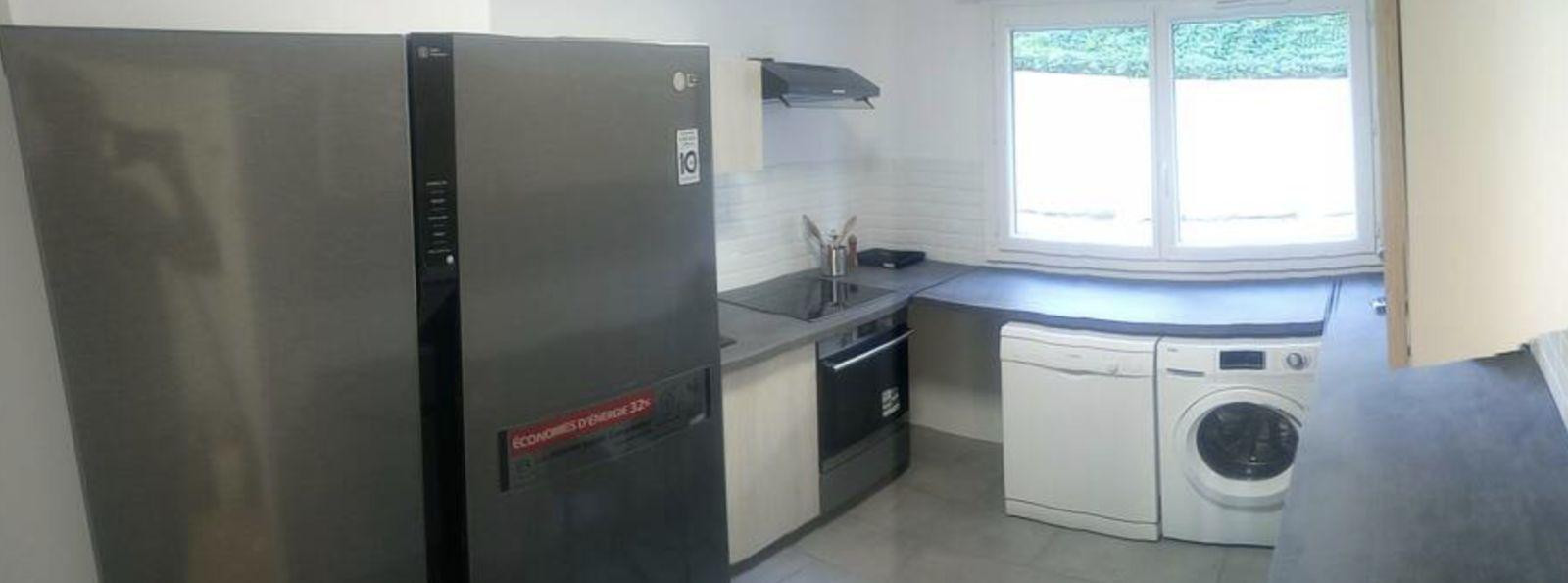 
                                                Colocation
                                                 Chambre dans une colocation 76 m² Corbeil-Essonnes