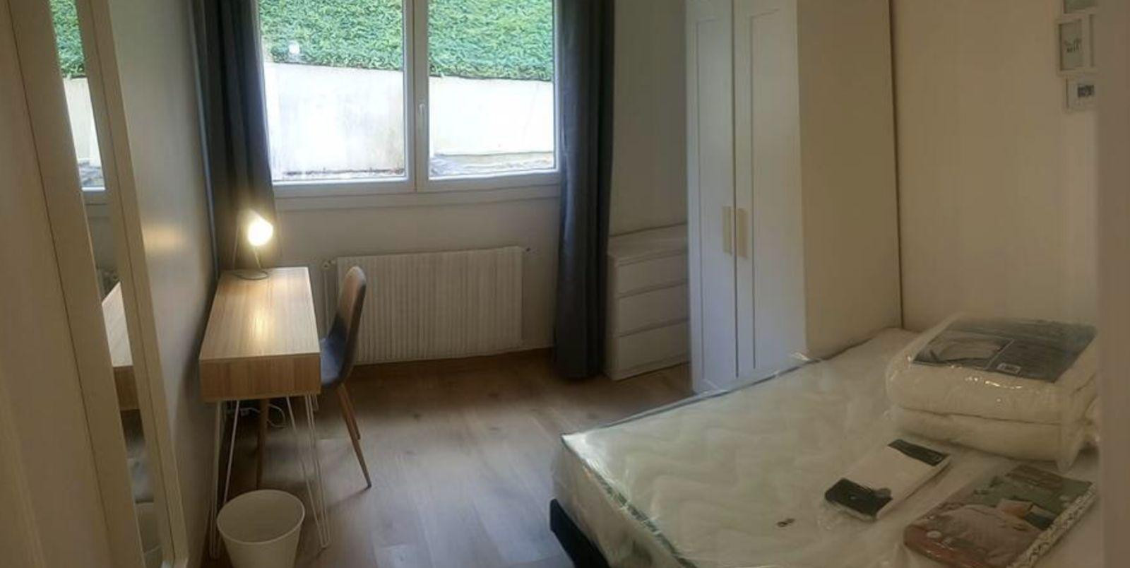 
                                                Colocation
                                                 Chambre dans une colocation 76 m² Corbeil-Essonnes