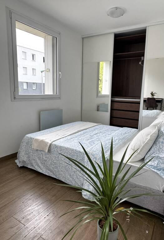 
                                                Colocation
                                                 Chambre dans une colocation 84 m²