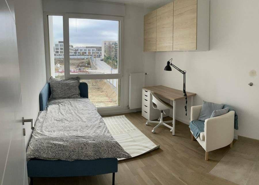 
                                                Colocation
                                                 Chambre dans une colocation 93m²
